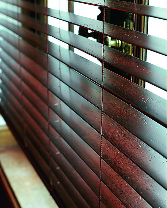 Značilnosti Wooden blinds 50mm, rope ladder
