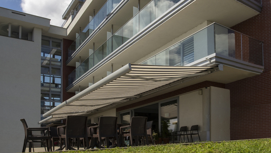 
										Zunanje tende za teraso
																						