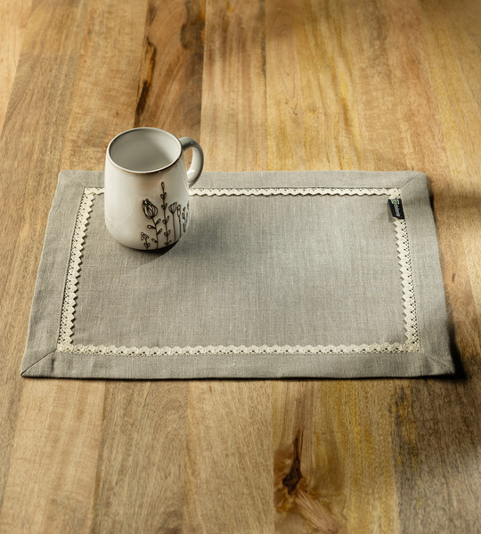 Set of 2 Placemats with Lace 30x40 cm