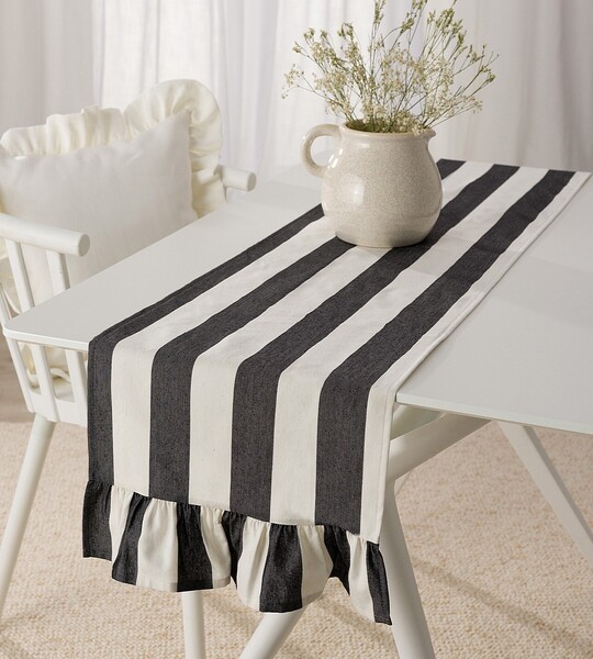 Table Runner with Frill 40x160 cm